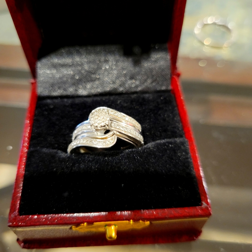 Engagement Ring and Wedding Band Set